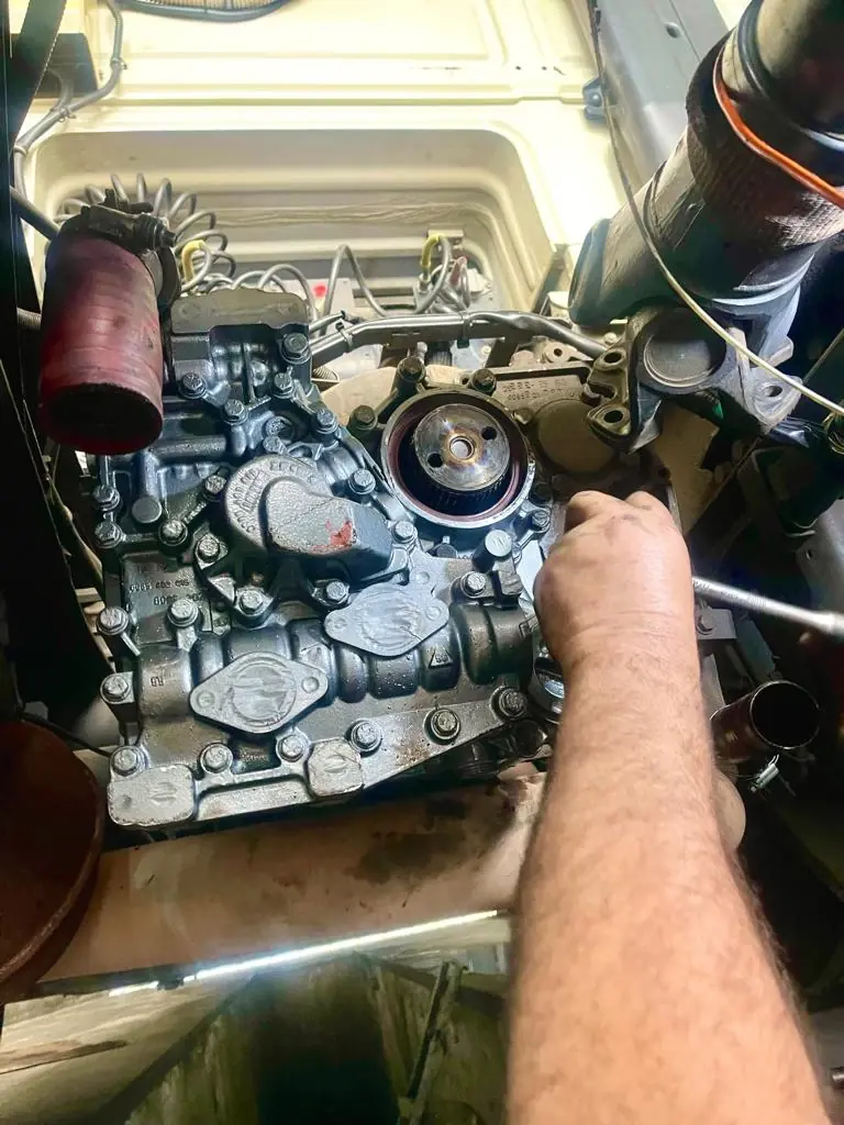 Reparação de motor de veículo pesado